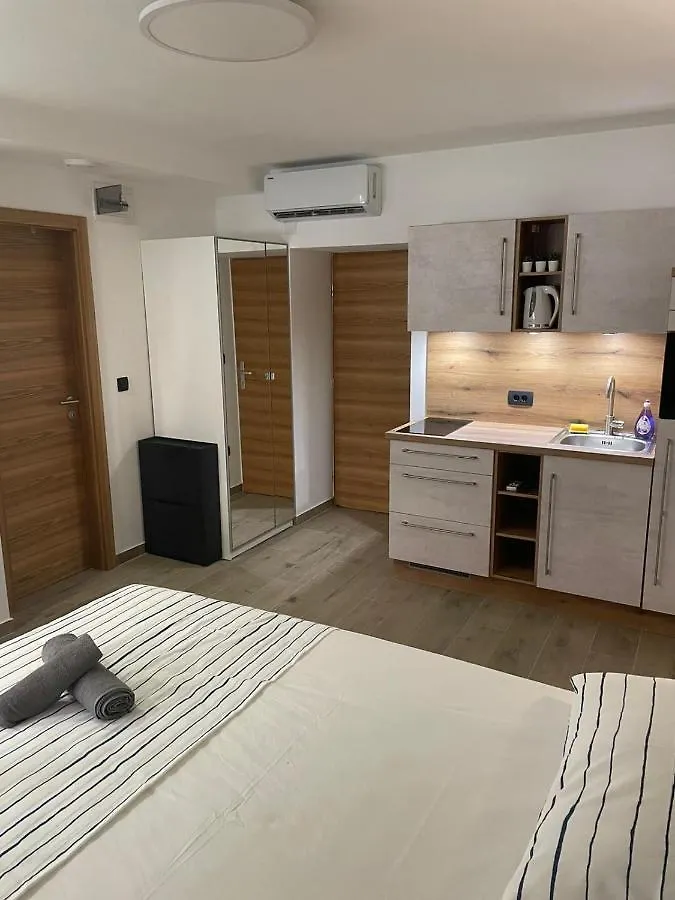 Apartments Anka Pula