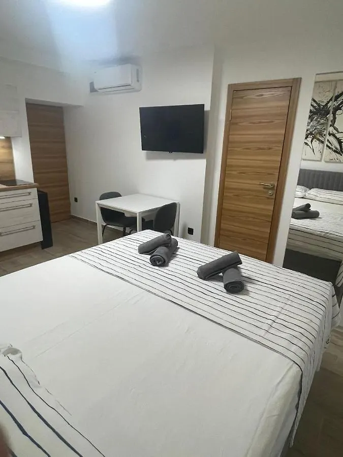 Apartments Anka Pula