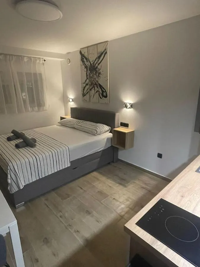 Apartments Anka Pula