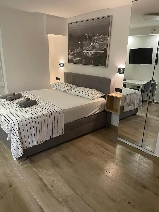 Apartments Anka Πούλα Κροατία
