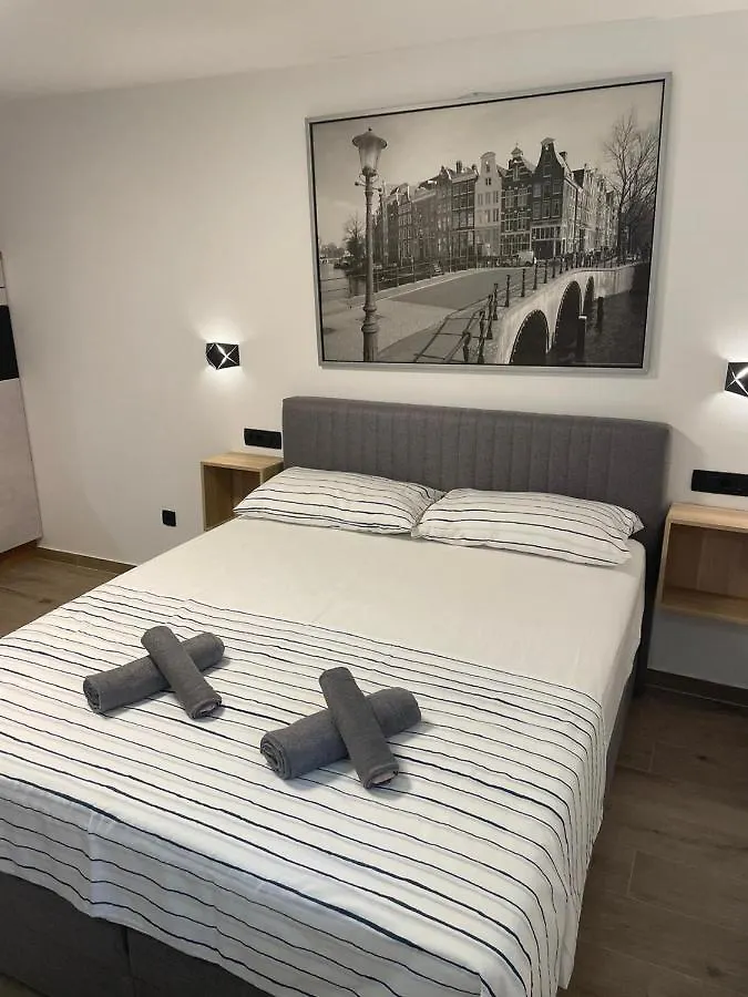 Apartments Anka プーラ 0*,  クロアチア