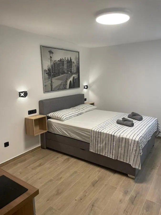 Apartments Anka プーラ