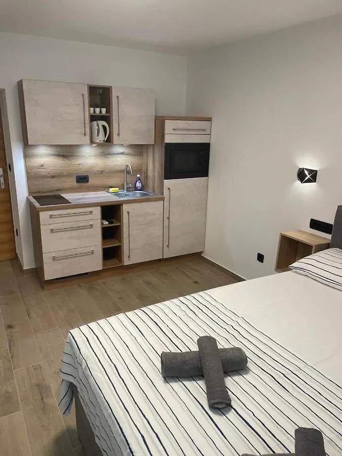 Apartments Anka プーラ