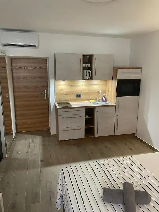 Apartments Anka プーラ
